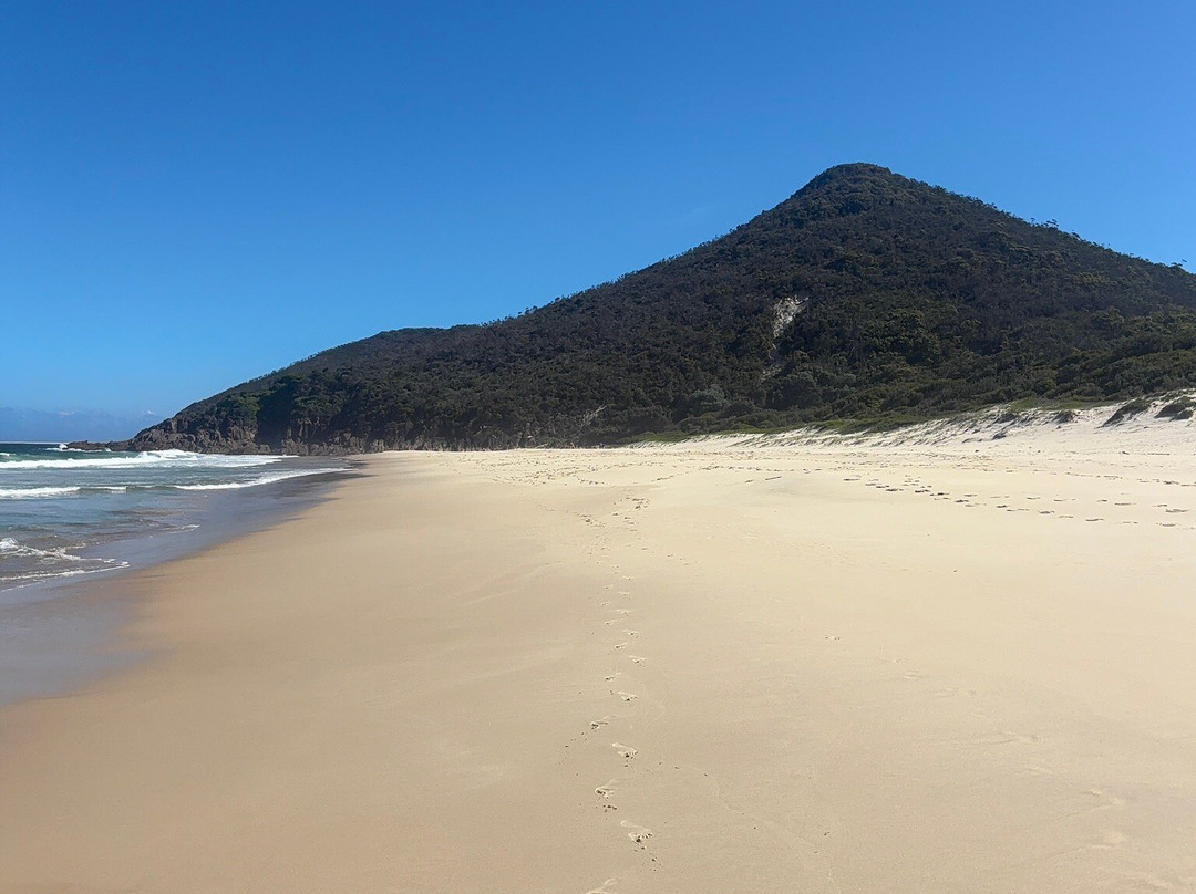 Zenith Beach景点图片