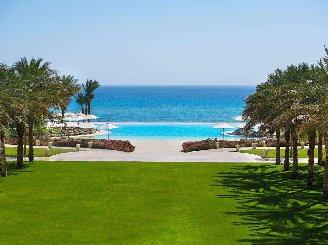 萨尔哈氏男爵宫殿度假村主图