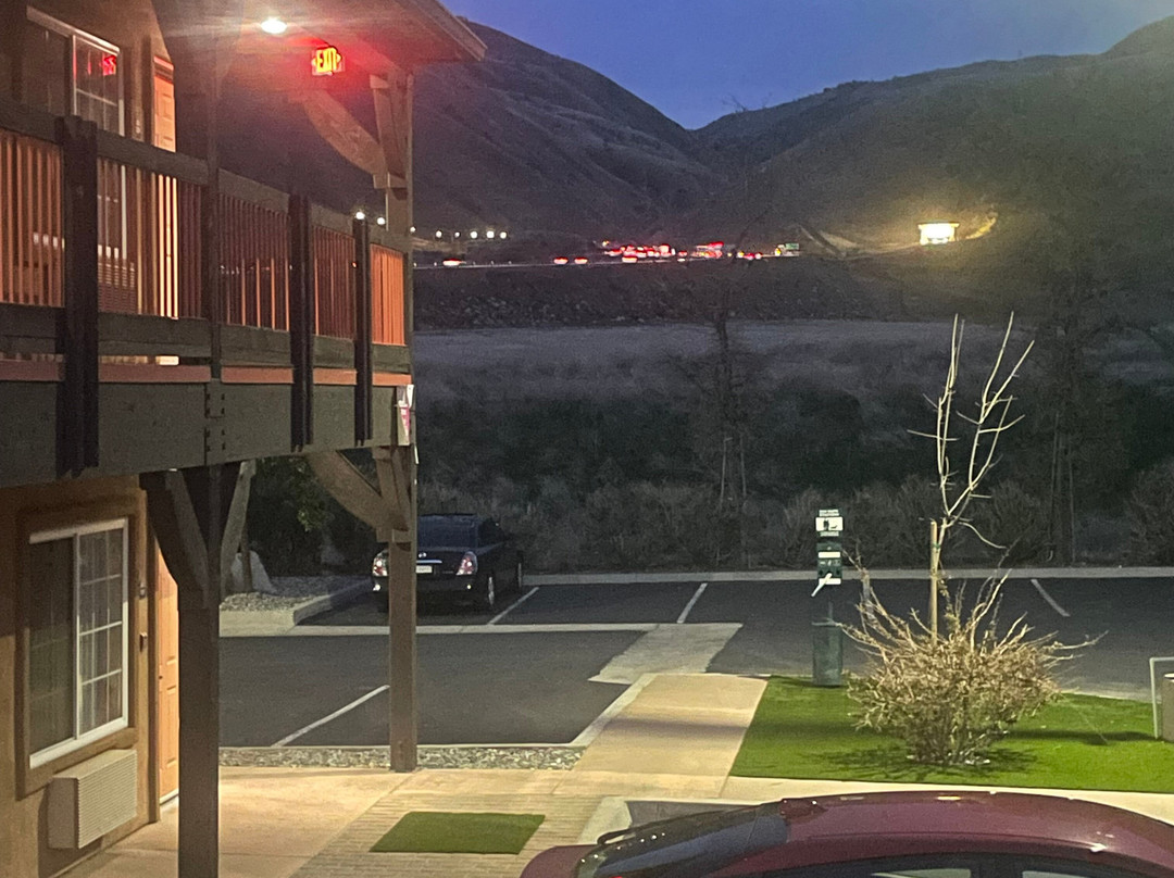 Days Inn by Wyndham Lebec主图