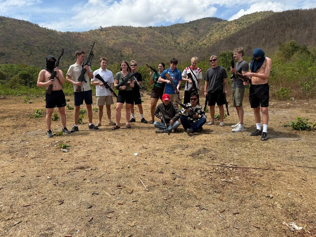 Cambodia Taxi Shooting Range Phnom Penh-金边必去景点