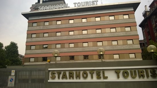 星际游客酒店主图