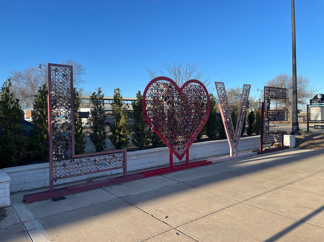 Key to My Heart Love Locks Art Work-埃德蒙必去景点