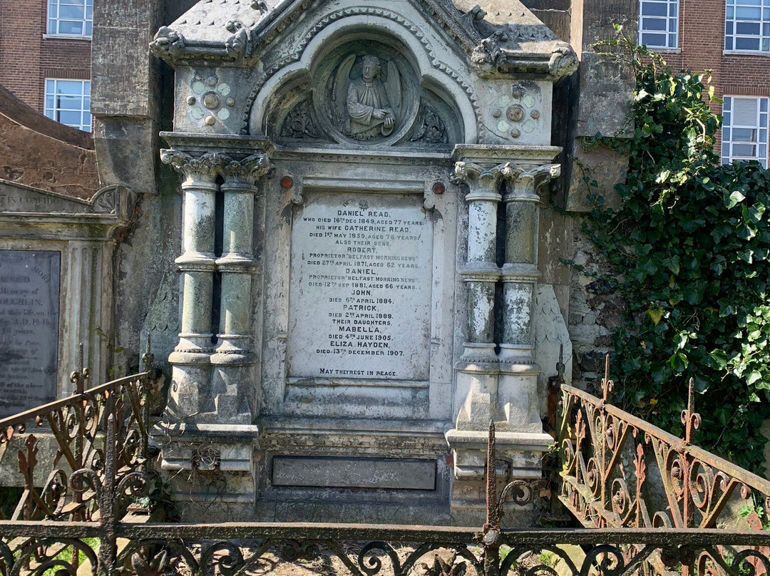 Friar's Bush Graveyard Cemetery Tours景点图片