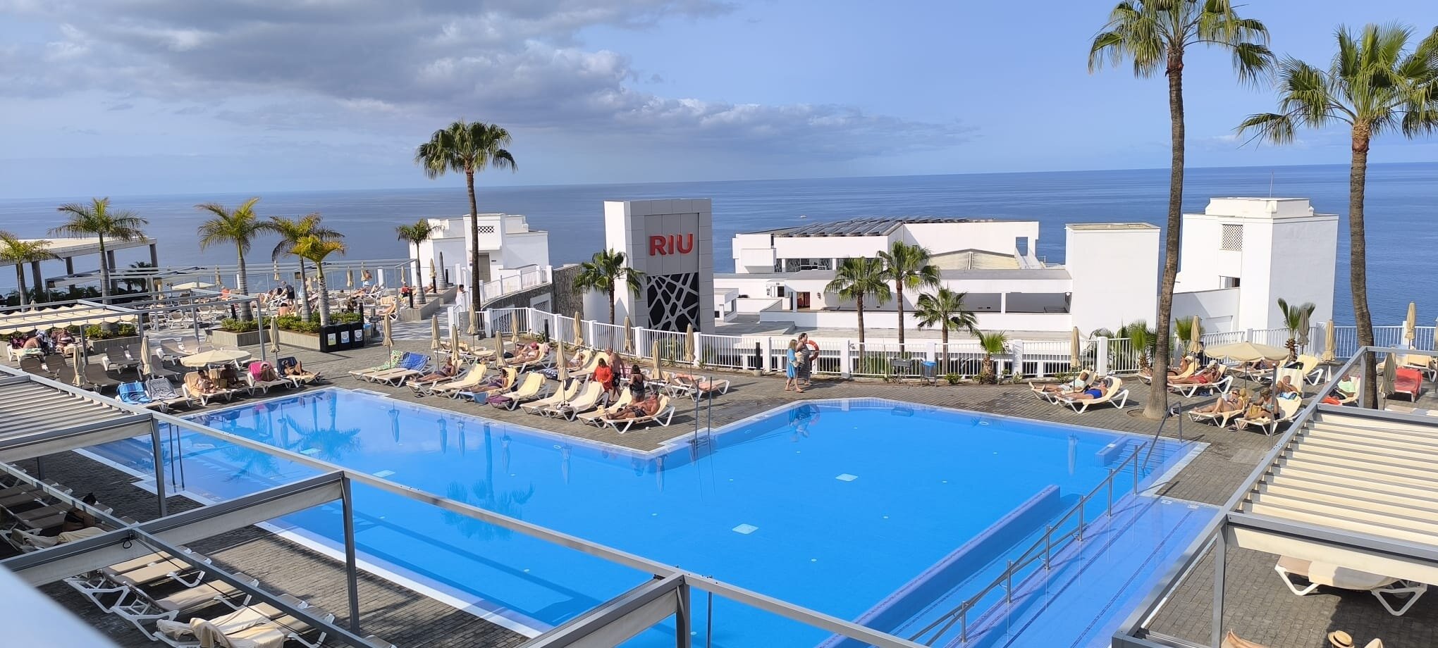 Hotel Riu Vistamar-泳池