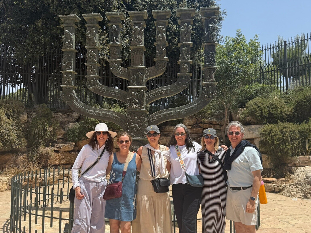 Omri Travel景点图片
