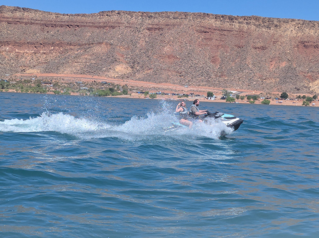 Mad Moose Rentals & Tours-哈里肯必去景点