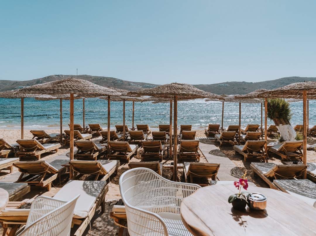 Hippie All Day Bar-Livadi必去景点