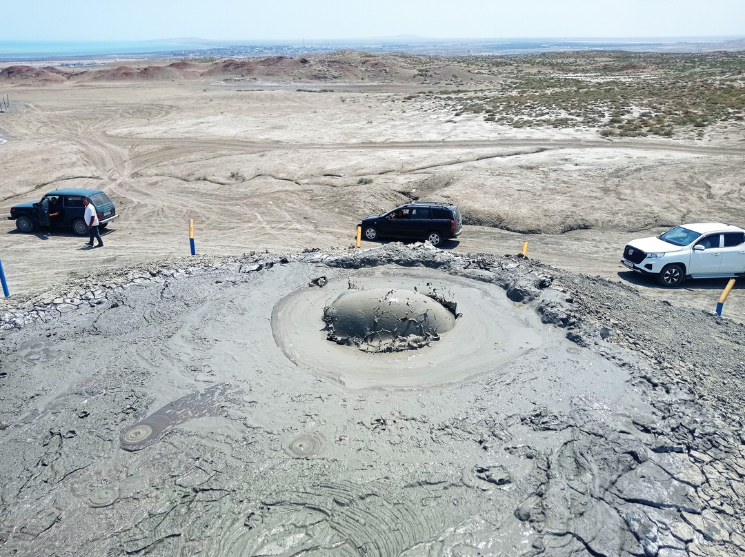 Mud Volcanoes-巴库必去景点