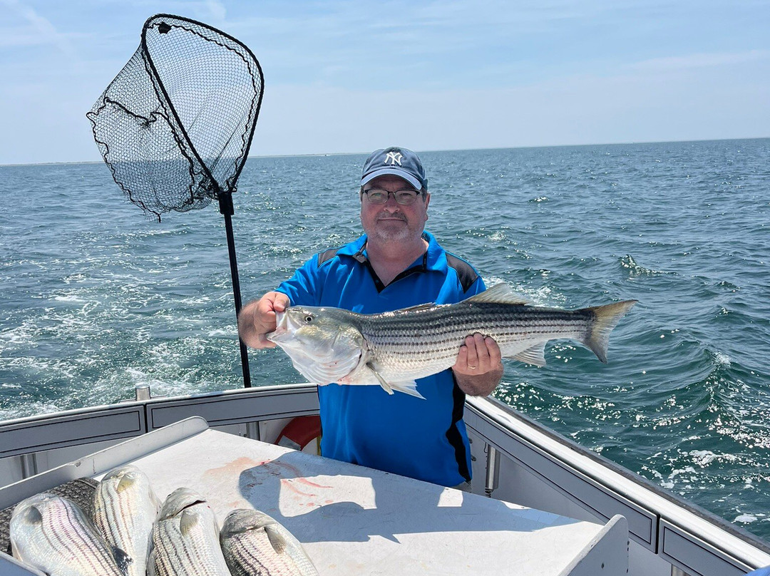 Shark Shark Tuna Fishing Charters-South Yarmouth必去景点