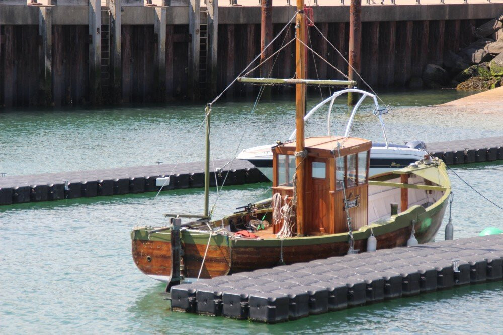 West Bay Harbour-West Bay必去景点
