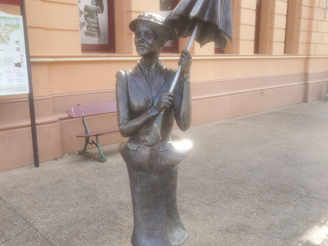 Mary Poppins Statue-Maryborough必去景点