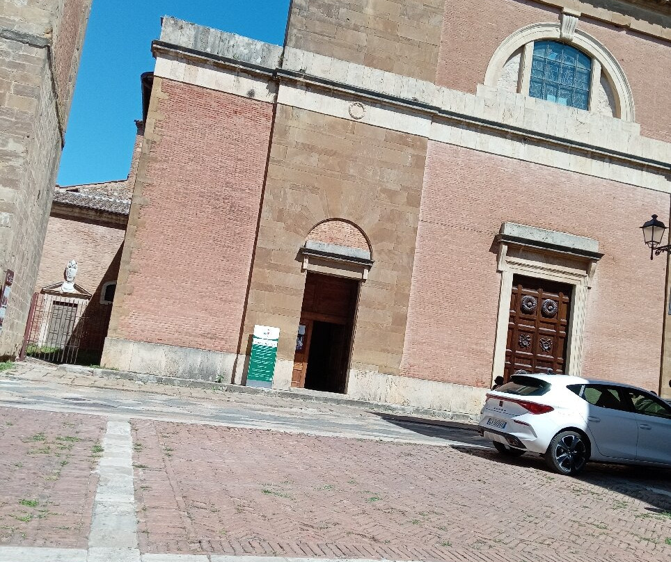 Concattedrale Dei Santi Alberto E Marziale-埃尔萨谷口村必去景点