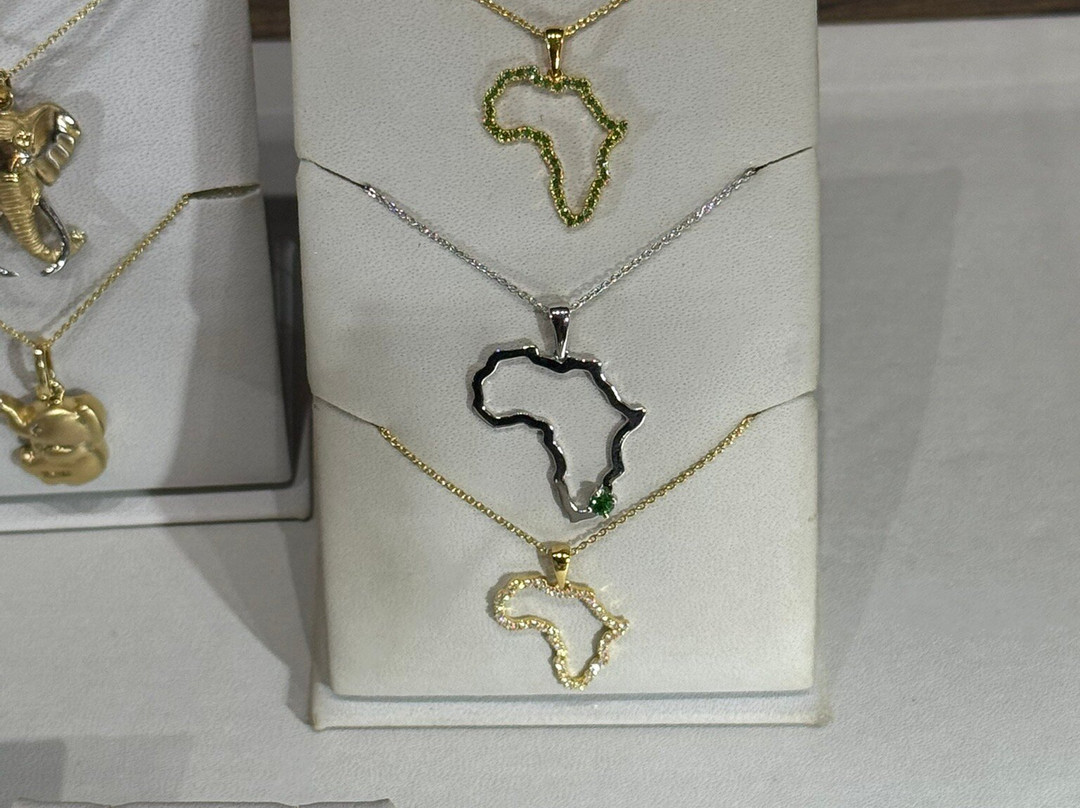 Shimansky Jewellers Rockwell-Green Point必去景点