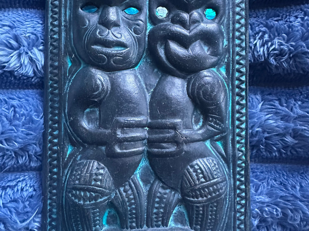 Of Hand & Heart-瓦卡沃夫必去景点