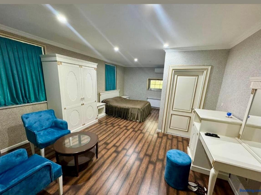 Deluxe Family Hotel