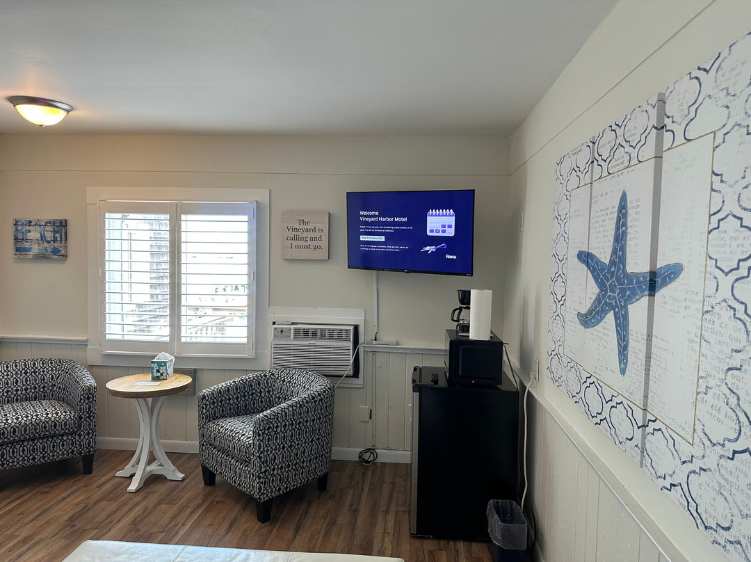 Vineyard Harbor Motel - Private Beach主图