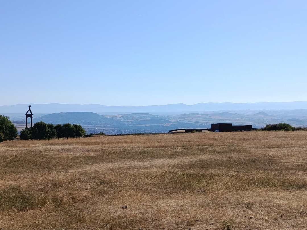 Plateau de Gergovie-La Roche-Blanche必去景点