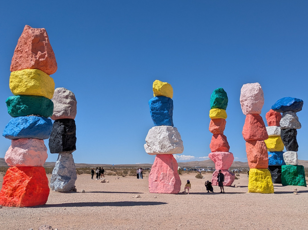 Seven Magic Mountains-Jean必去景点