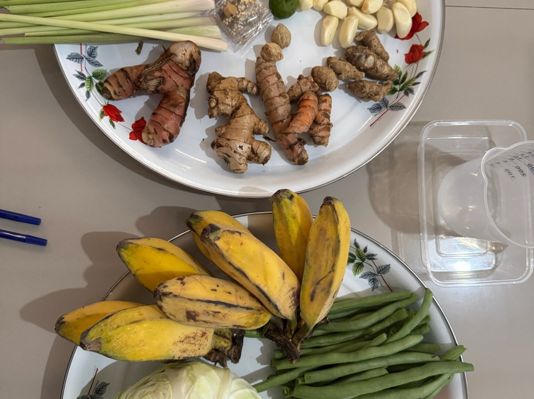 Ibu Dewi's Private Cooking Class-罗威那海滩必去景点