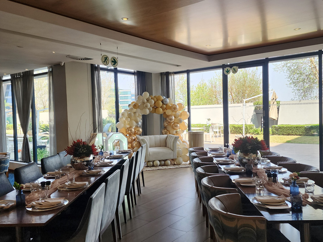 City Lodge Hotel Waterfall City主图