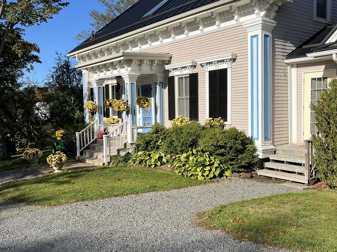 Cresthaven By The Sea , A Waterfront B&B主图