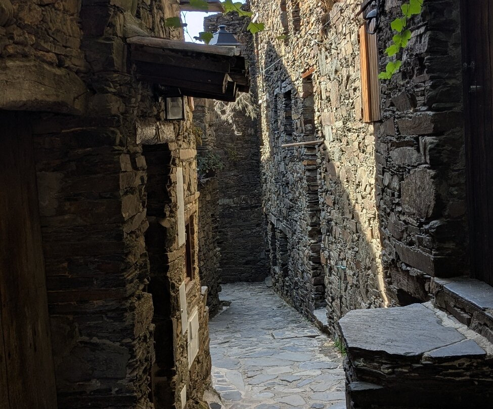 Aldeia do Talasnal-Lousa必去景点