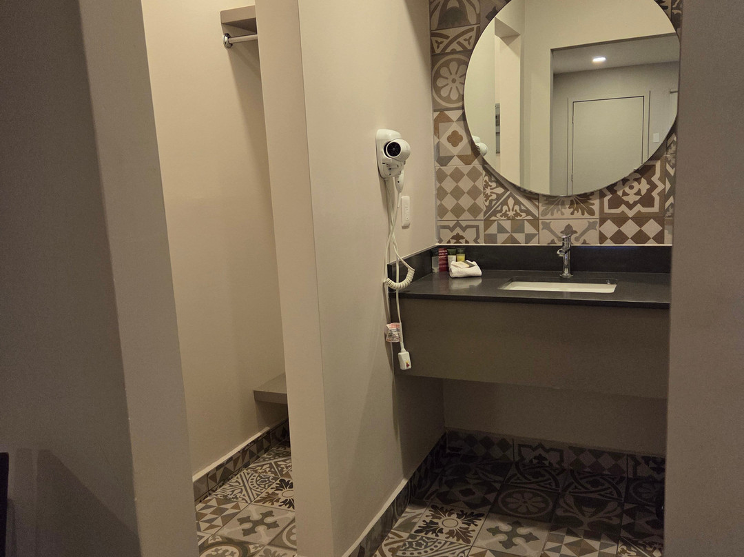 Estancia Inn Hotel主图