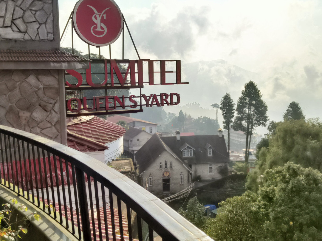 Sumi Queen's Yard Rink Mall Darjeeling主图