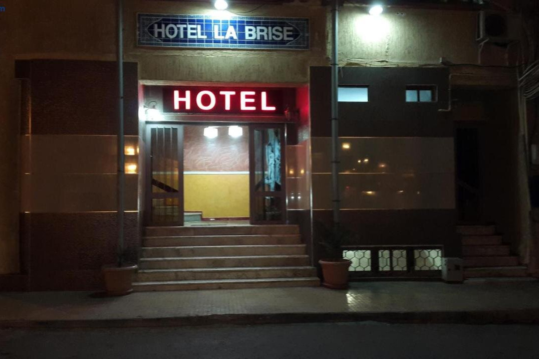 布里瑟酒店