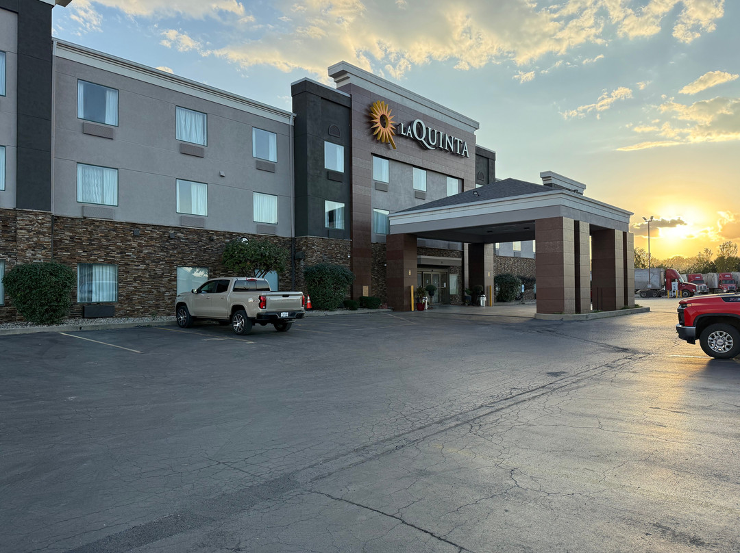 La Quinta Inn & Suites By Wyndham Pontoon Beach/st.louis主图