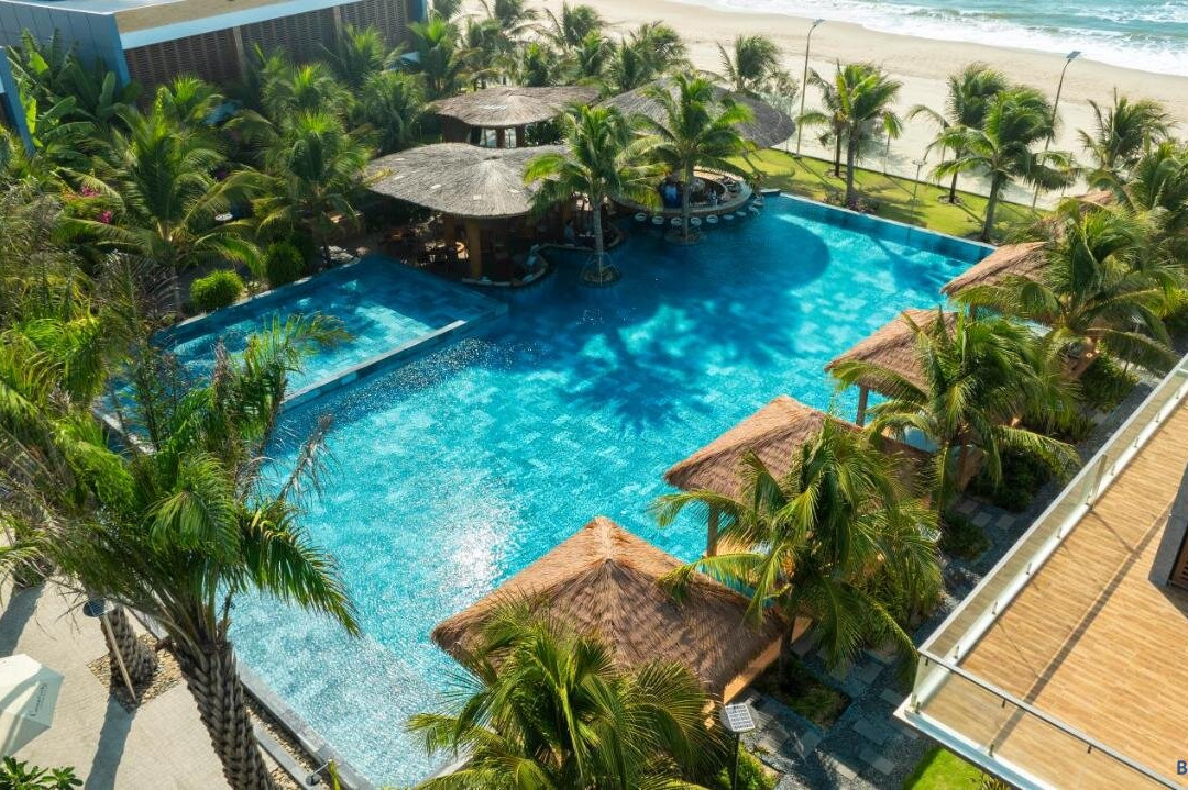 Ruby Ocean Villa & Resort