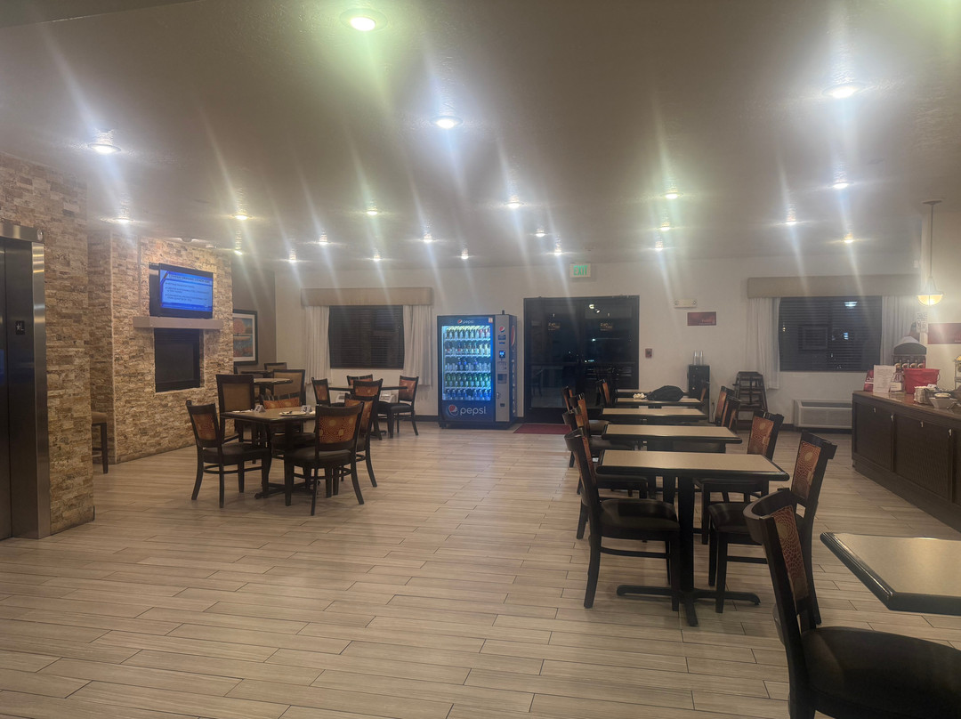 Best Western Plus Eagleridge Inn & Suites主图