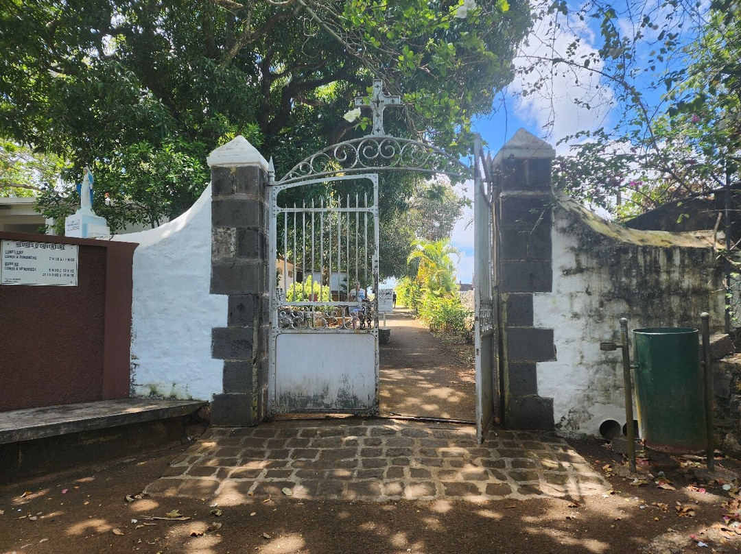 Notre Dame des Anges Cemetery-马喜埔必去景点