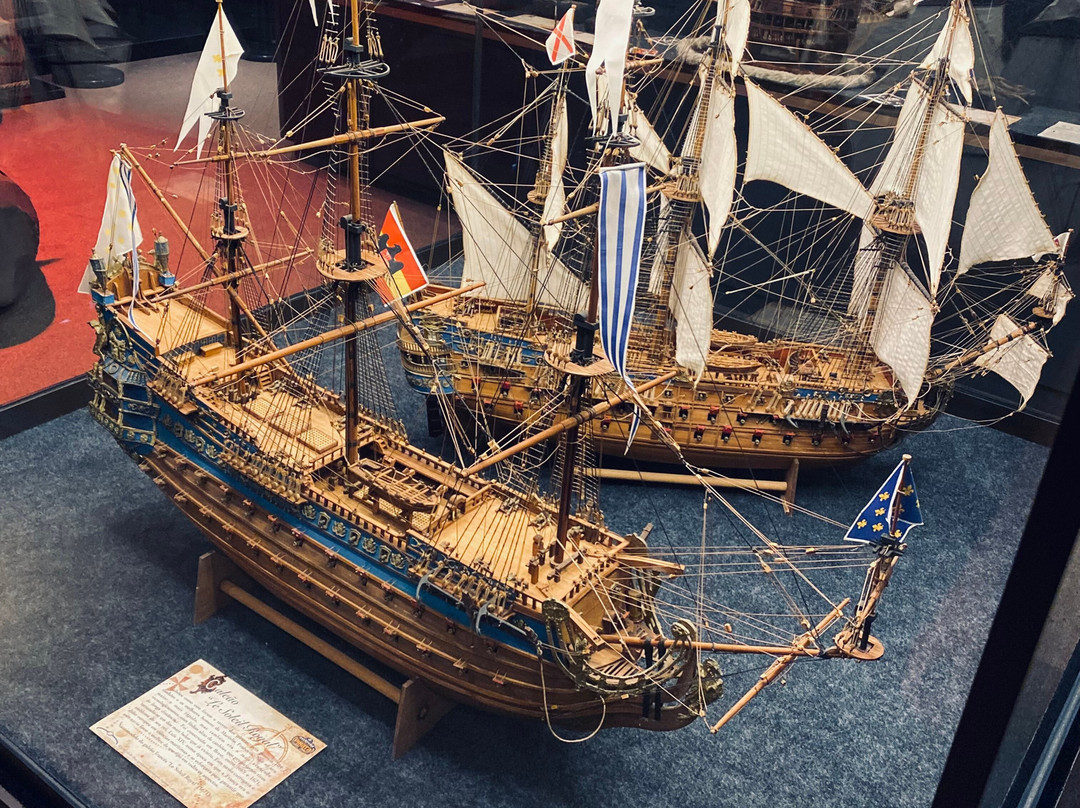 Aventura Pirata-康泊琉海水浴场必去景点