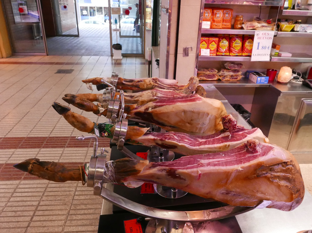 Mercat Cobert Municipal-罗塞斯必去景点