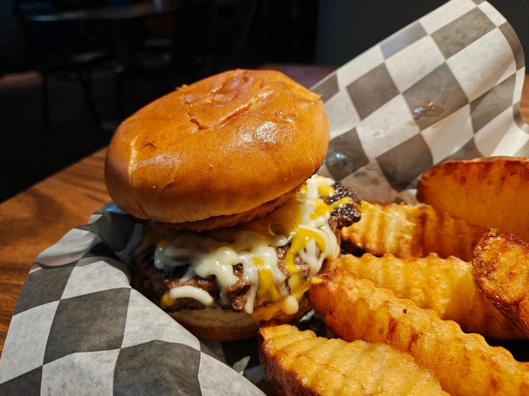 Freddie's Neighborhood Tavern