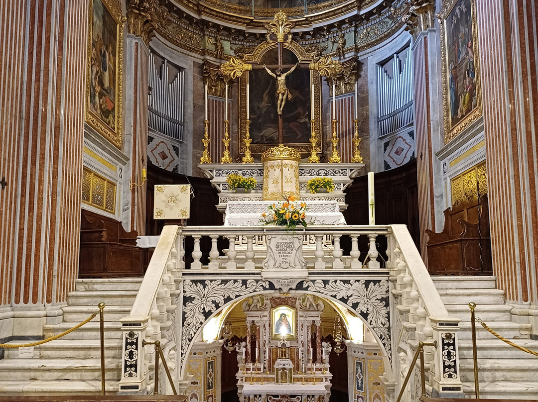 Santuario della Madonna dell'Olivo-基亚瓦里必去景点