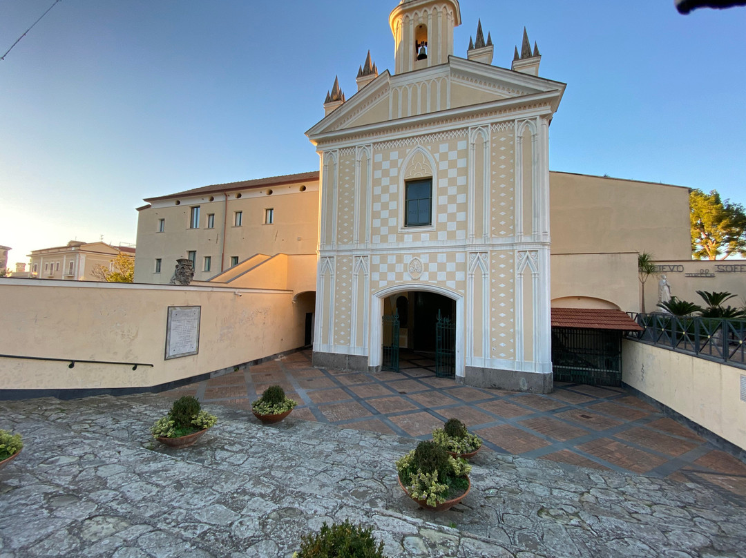 Chiesa dei Frati Cappuccini-圣阿涅洛必去景点