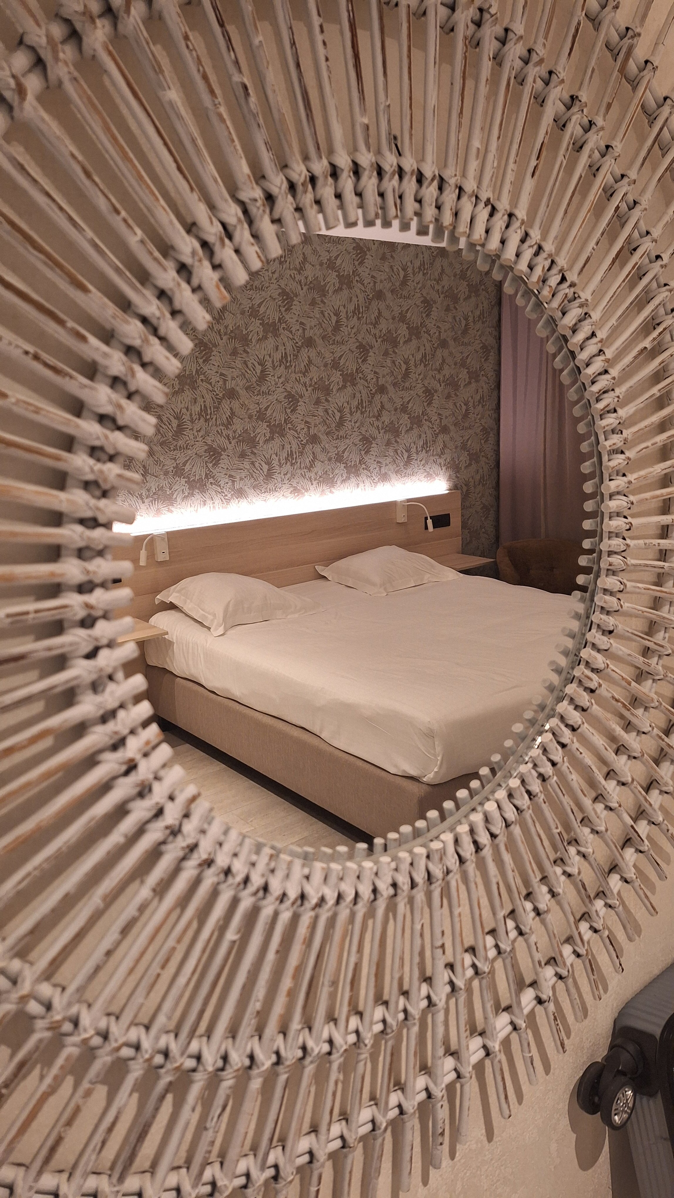 Beach Hotel Helios by CW Hotel Collection-官方