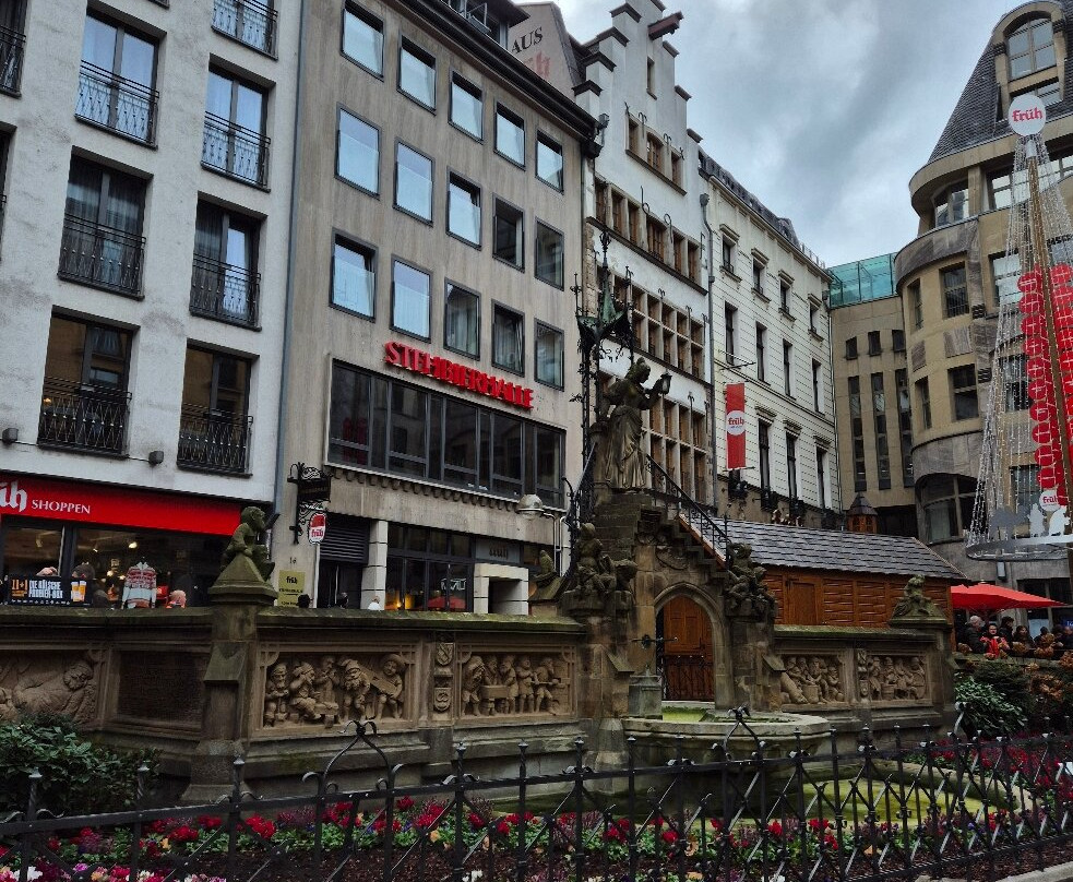 Heinzelmaennchenbrunnen-科隆必去景点