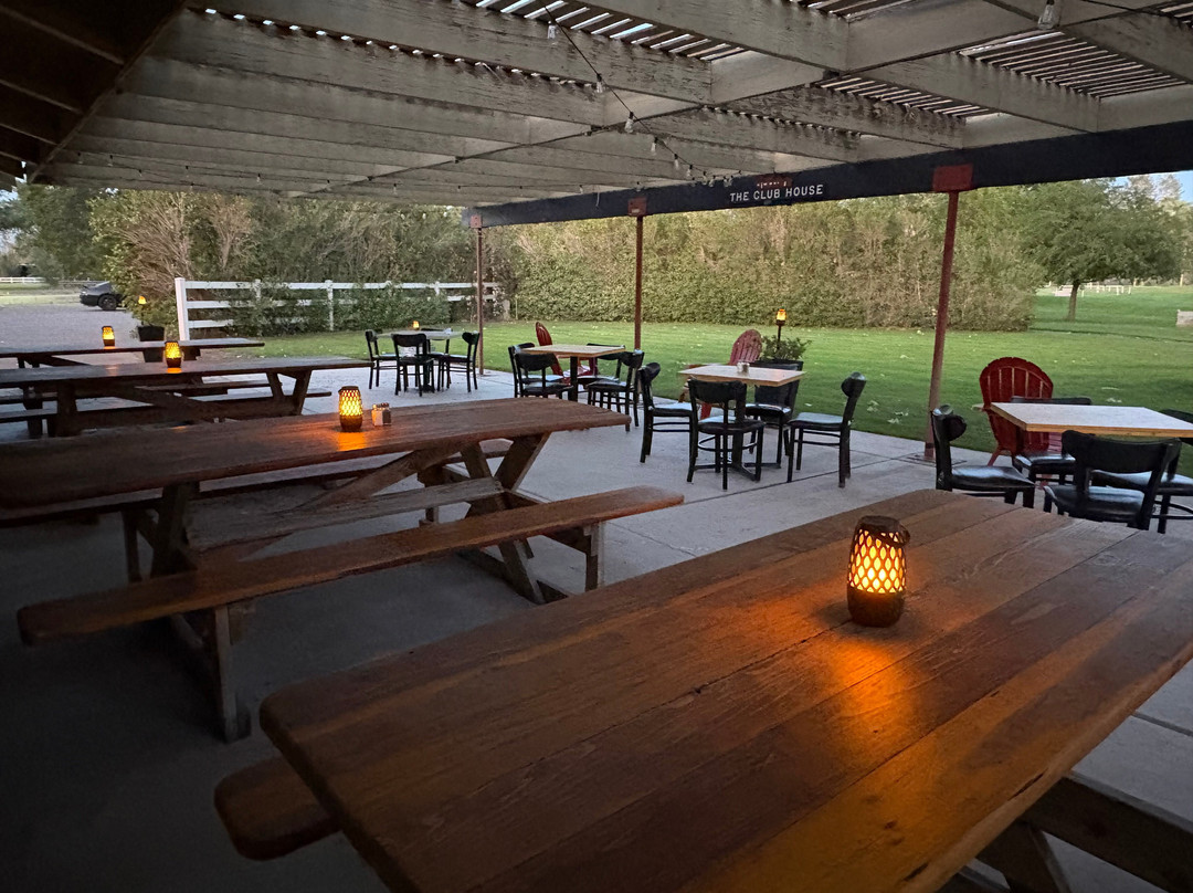 The Club House Restauraunt and Bar