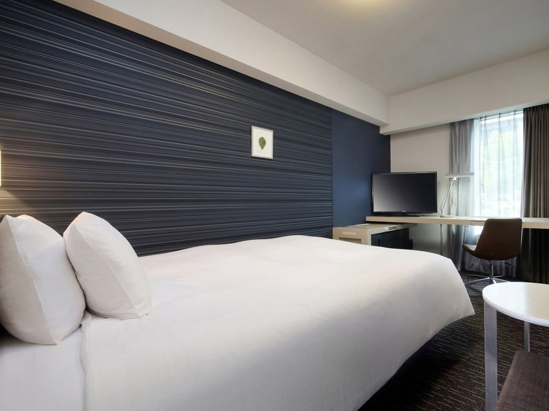 里士满福岛站前酒店