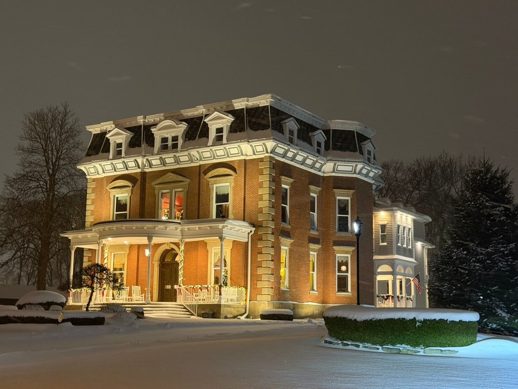 Steele Mansion Inn & Gathering Hub-官方