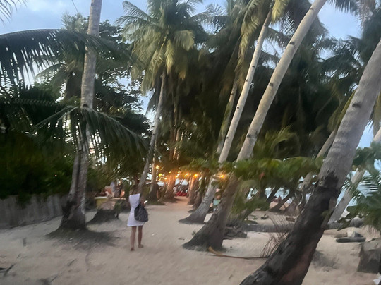 Cloud 9 Surfing Tower-锡亚高岛必去景点