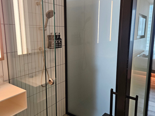 Little National Hotel Sydney主图