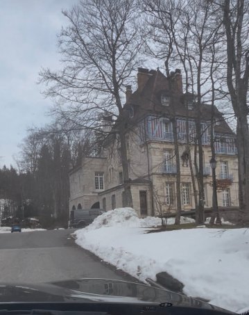 Château Des Avenières-官方