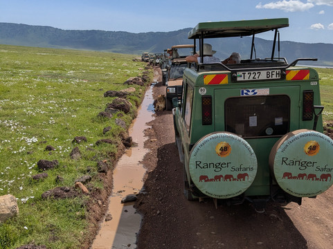 Cheeky Monkey Safaris-阿鲁沙必去景点