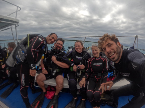 Barefoot Dive Center-考祖梅必去景点