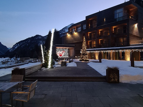 达斯克朗塔勒酒店主图