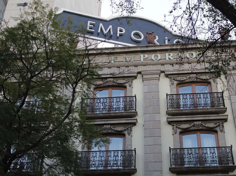 安普里奥改革大道酒店